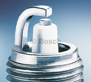 Свеча зажигания Bosch Standard Super WR 10 LC